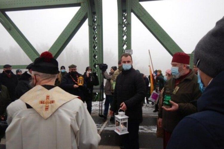 На Волині зустріли Вифлеємський вогонь (Фото)