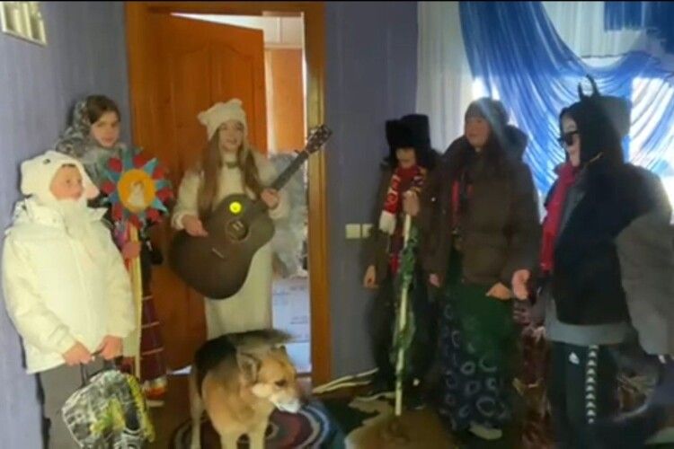 На Волині культпрацівники громади заколядували на потреби ЗСУ 230 070 гривень!