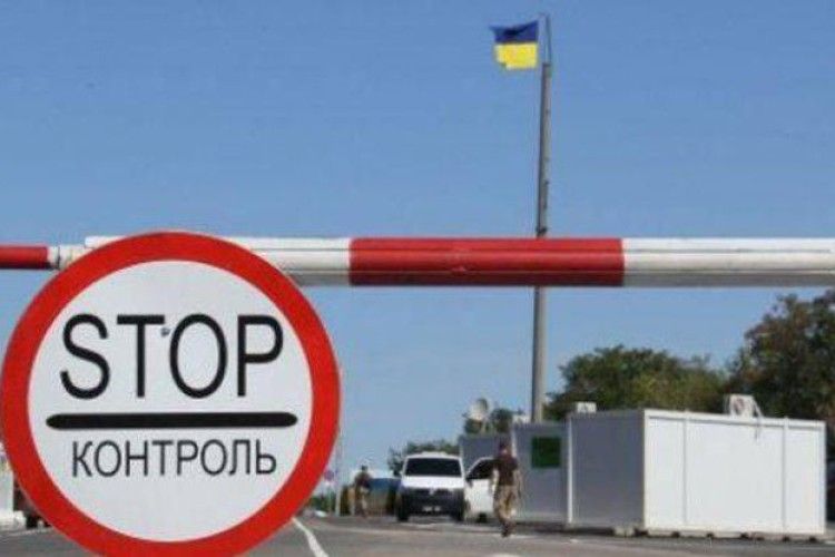 Волинські митники вилучили у рівнянина  шість тисяч євро