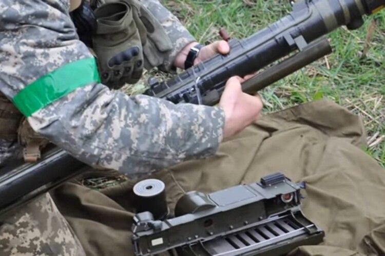 Врятував десятки життів: нагородили солдата, який «Стінгером» збив дві російські ракети 