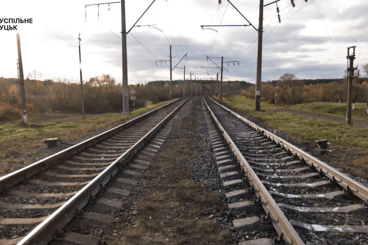 Чи скасують на півночі Волині два приміські поїзди?