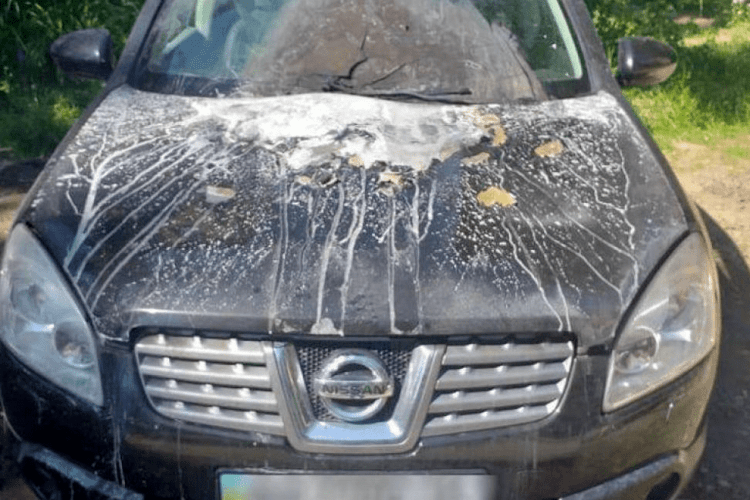 У Києві чоловік підпалив авто колишньої дружини через відмову поновити стосунки