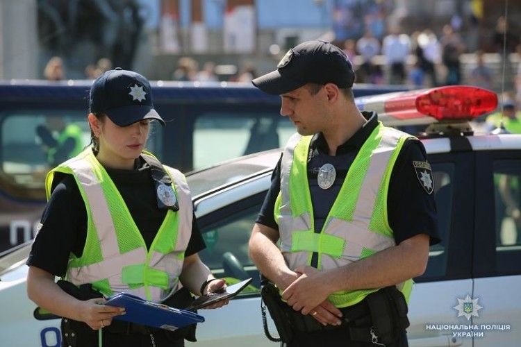 На Одещині під час конфлікту на виборчій дільниці постраждало 13 поліцейських