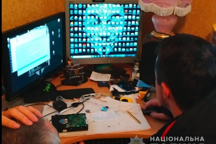 Хакер з Львівщини заразив вірусом комп’ютери в 50 країнах