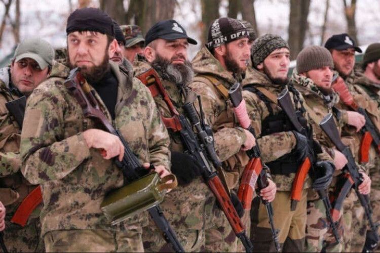 «Дітей розстрілюють. Собаку зарізали, з'їли»: окупанти розповіли про звірства «кадирівців» (Відео)