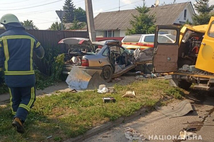 ДТП у Нововолинську: одна людина загинула, семеро травмовано