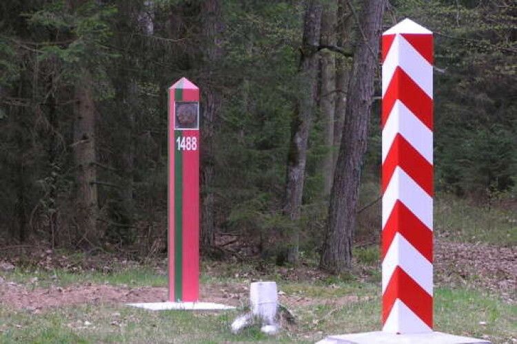 Польща заявила про «напружену ситуацію» на кордоні через мігрантів 