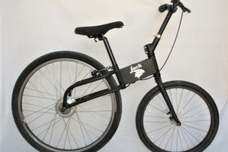 Не велосипед і не мотоцикл, але з мотором!