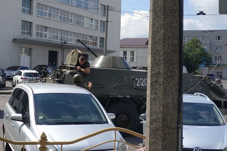 В.о. міського голови: «Луцьк живе звичним життям» (Фото, відео)