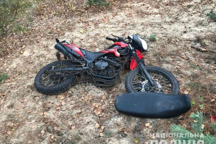 На Рівненщині розбився 19-літній мотоцикліст: хлопець перебуває в реанімації у критичному стані