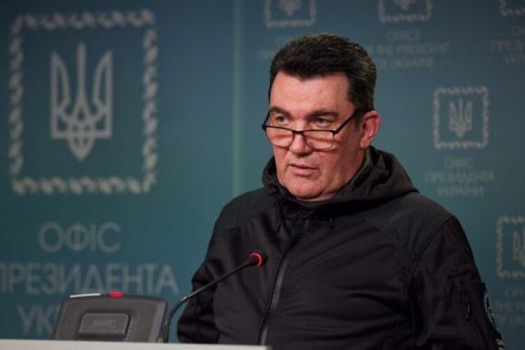 «Тільки через приціл»: Данілов жорстко відповів росії на обстріли