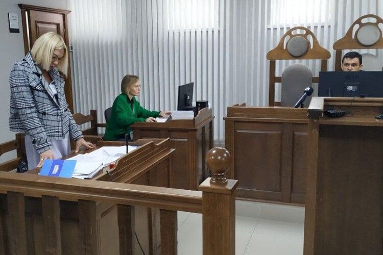 Просили суд призначити максимальну міру покарання: винесено вирок водію, який збив батька з дітьми на переході у Луцьку