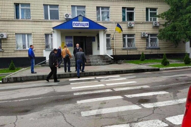 Зґвалтування жінки у поліції Кагарлика: підозрювані перед вироком «мобілізувались» до ЗСУ