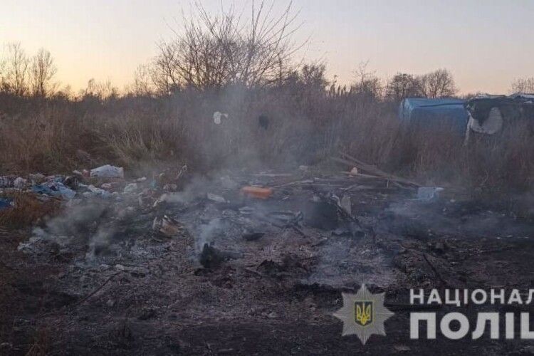 Жах: у саморобному наметі згорів хлопчик