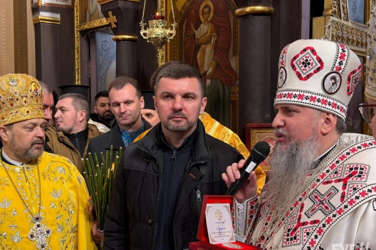 Здавалось, тут ніби вперше відчув себе... українцем!