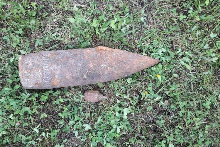 На Волині піротехніки ДСНС знищили три боєприпаси