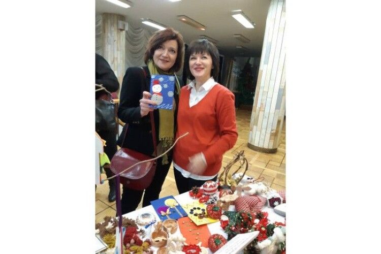 У Луцьку відбулася прем’єра благодійної вистави за книгою Галини Вдовиченко «36 і 6 котів»