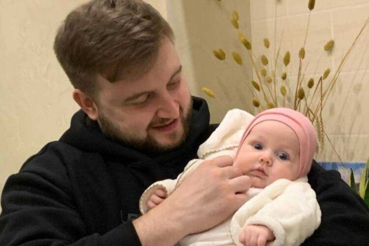 Мій світ знищила російська ракета, – чоловік, який втратив дружину і 3-місячну донечку в Одесі (Фото)