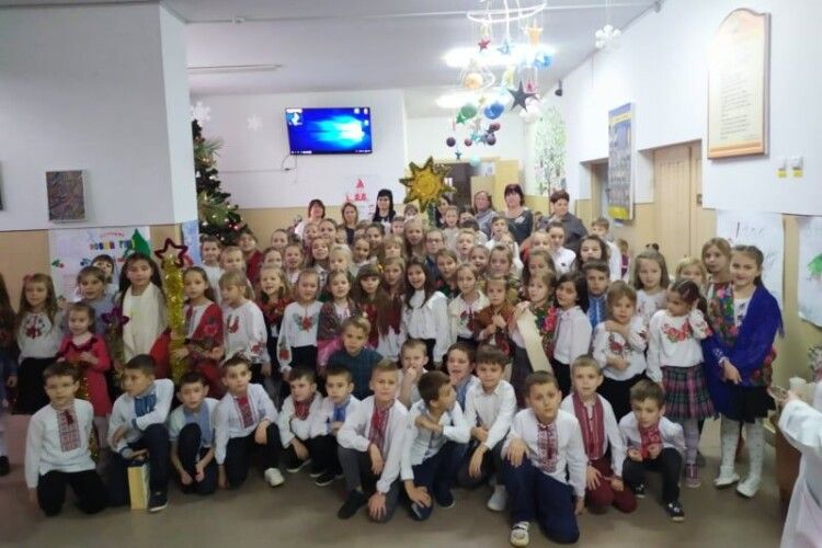 Боратинські школярі влаштували «Новорічний калейдоскоп»