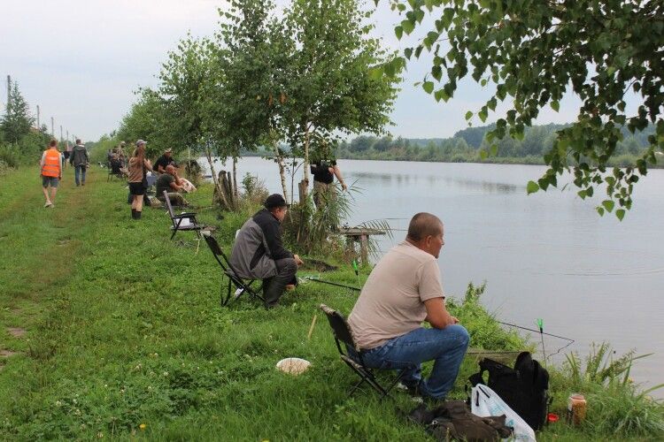 40 ветеранів Луцького району взяли участь у великому риболовному турнірі