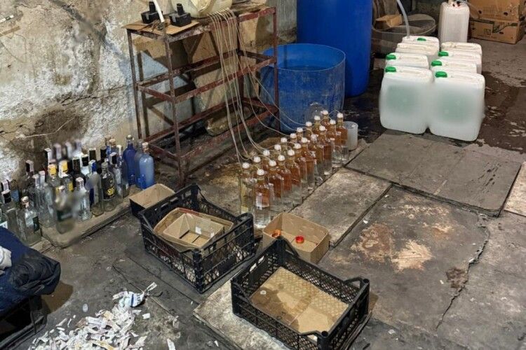 На Волині викрили підпільний бізнес алкоголю та тютюну