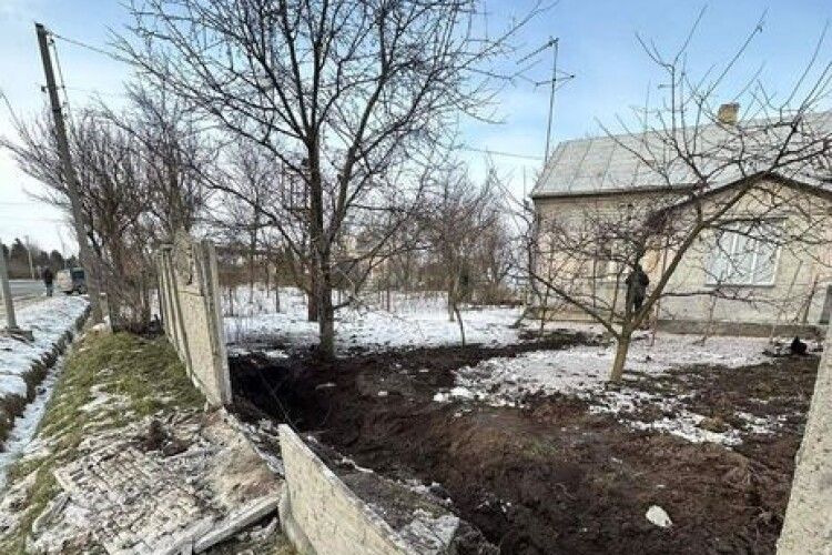Вибухотехніки знешкодили ракету, яка впала у Львівській області