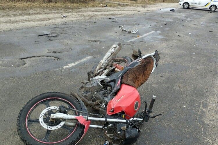 ДТП на Камінь-Каширщині: мотоцикліста госпіталізували 