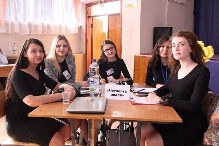 Юні журналісти з Волині вибороли «срібло» на всеукраїнському турнірі  