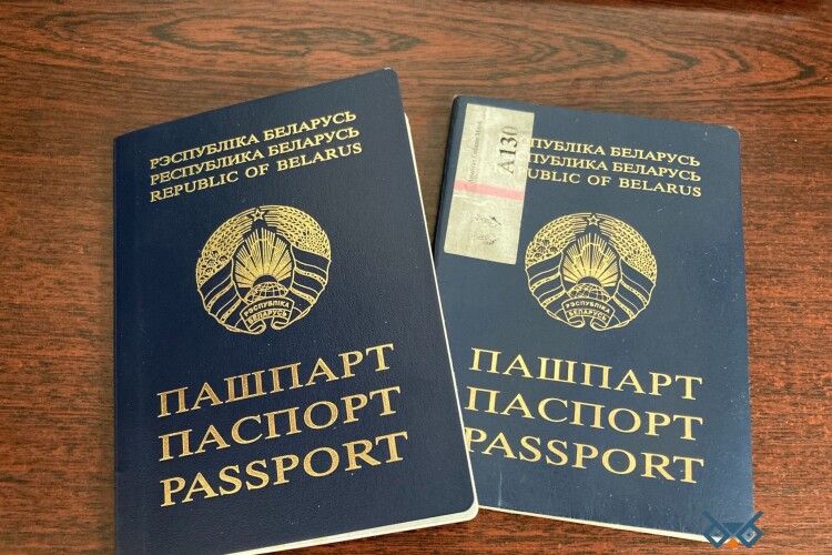 У білоруських силовиків почали відбирати паспорти 