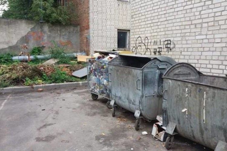 Через несортовані відходи лучан ламаються сміттєзбиральні машини