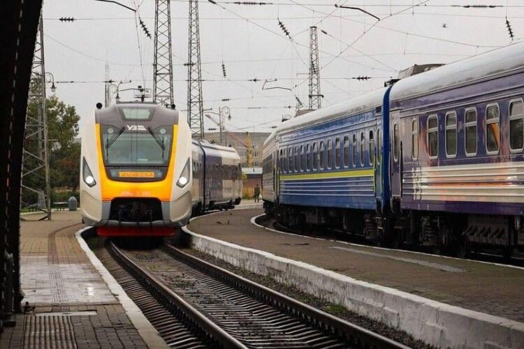 Після 18 років перерви зі Львова до Варшави вирушив перший потяг