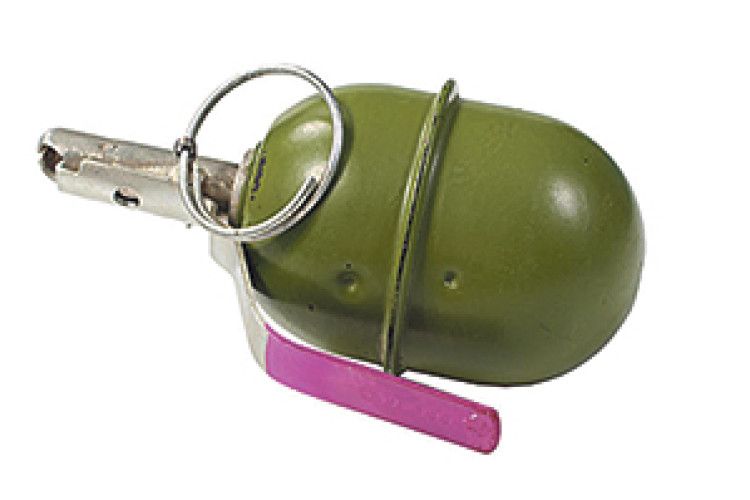 КОМУ ГРАНАТУ?