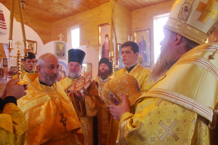 Протоієрея з Тростянки нагородили правом носити митру (фото)