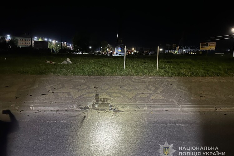 На Волині внаслідок ДТП за участю мотоцикла один підліток загинув, інший у лікарні