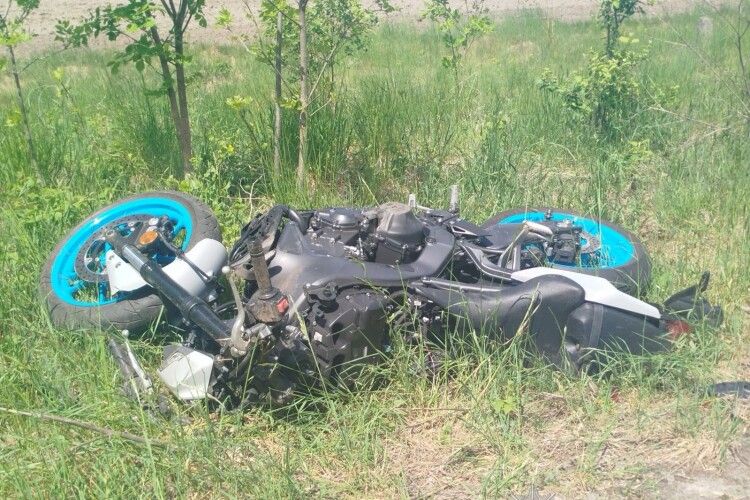 На Волині внаслідок аварії мотоцикліст отримав перелом хребта 