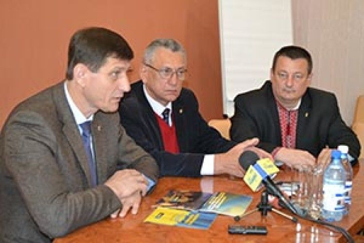 «ДЛЯ ОЧИЩЕННЯ СУСПІЛЬСТВА ПОТРІБНО БІЛЬШЕ  ПРОУКРАЇНСЬКИХ ДЕПУТАТІВ У ПАРЛАМЕНТІ»*