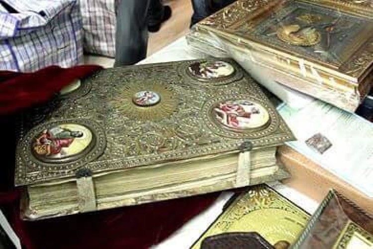 У Києві виявили квартиру скарбів «Кровосісі Папєрєдніка» (фото)