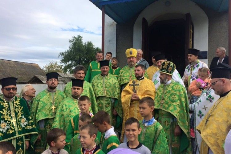 В Облапах вчора храмували і відзначали Новий рік (фото)