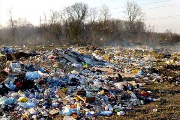 На Рівненщині знову вигулькнуло сміття зі Львова?