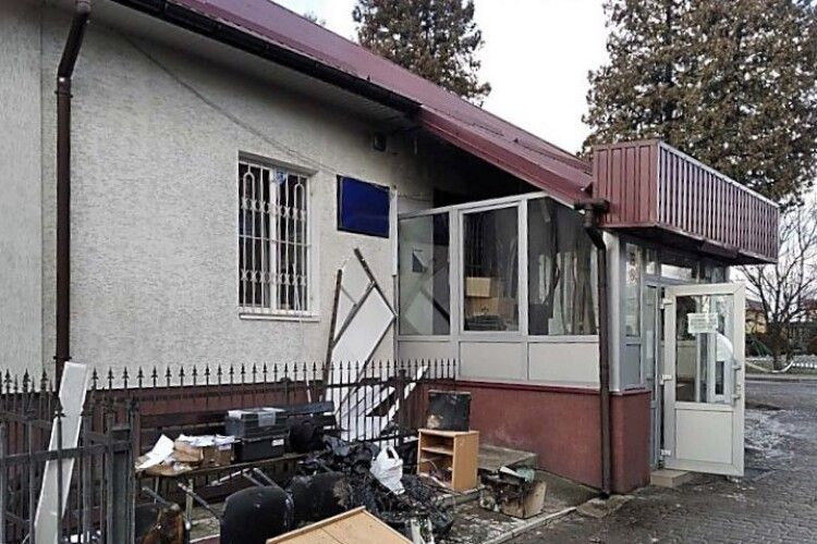 На Волині судили жителя Миколаєва, який кинув вибухівку у приміщення районного суду 