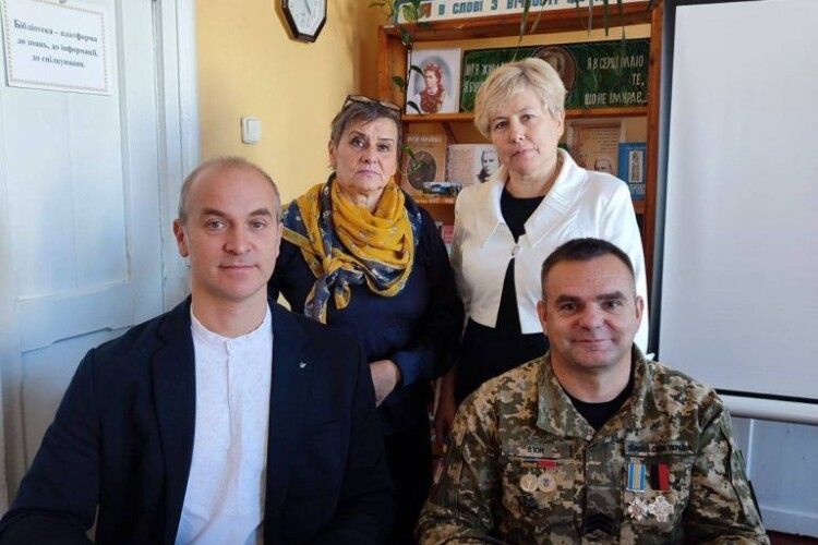 У бібліотеці Володимира презентували книгу Андрія Чобота «Сержант В’юн»