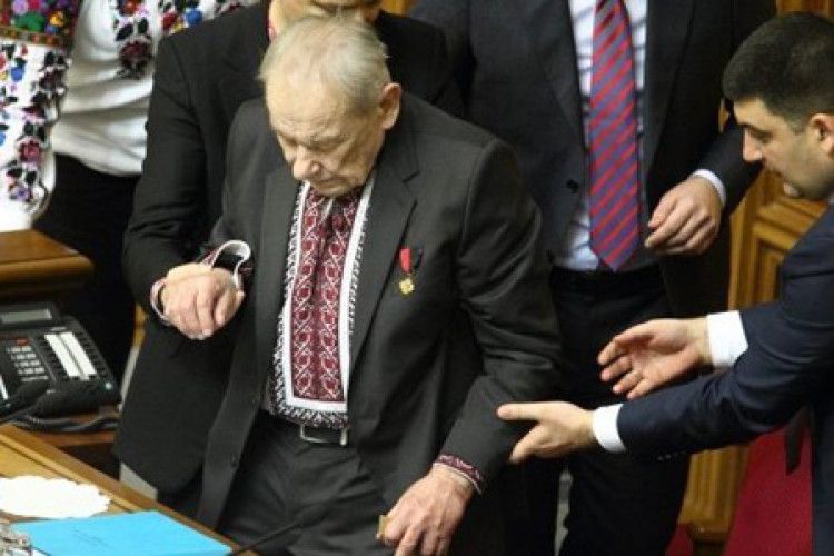 Тимошенко: «Шухевич хотів оголосити імпічмент Порошенку? Та цей президент заробив уже на 5 імпічментів!» (Відео)