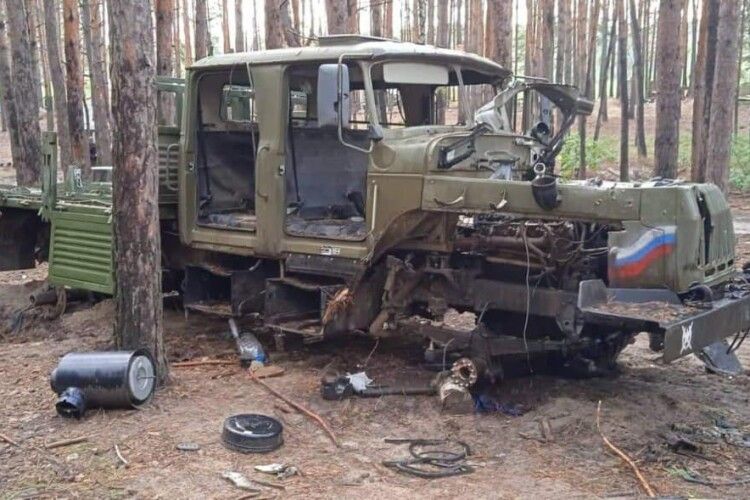 У Генштабі показали знищену техніку окупантів та демілітаризованих ваньок (Фото 18+)