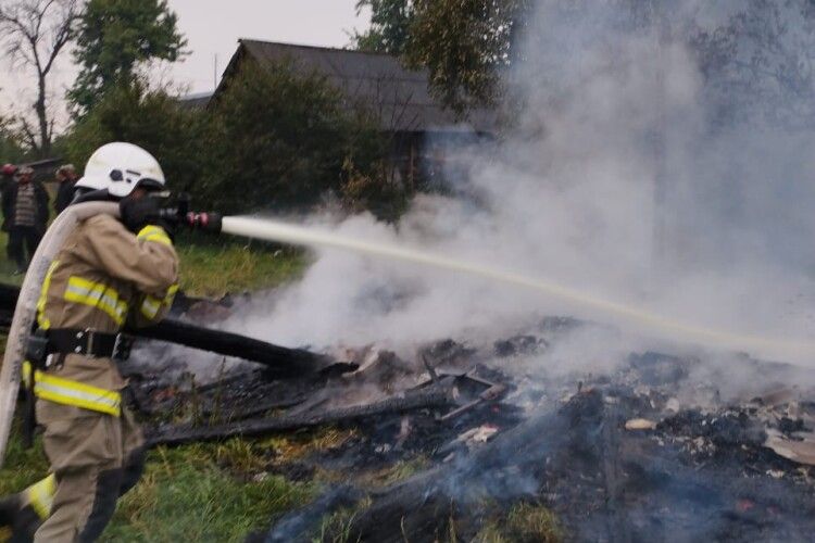 На Волині блискавка наробила біди