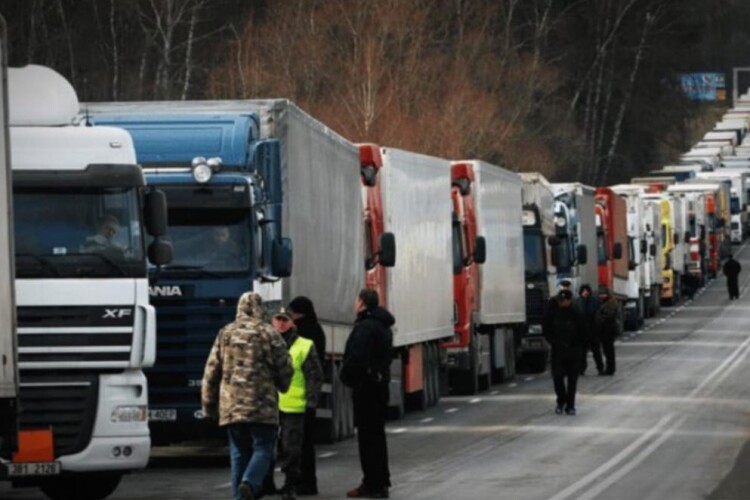 Ситуація на кордоні з Польщею: заблокованими залишаються шість напрямків