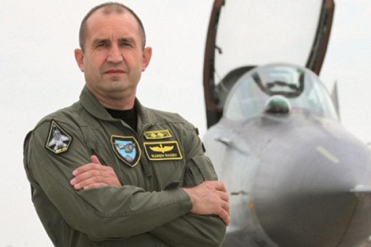 Друг Путіна стає президентом Болгарії