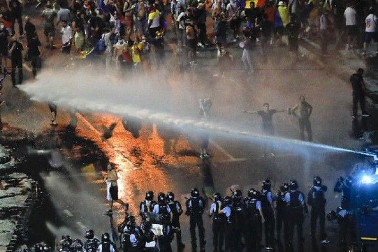 Під час акції протесту в Бухаресті постраждали 440 осіб