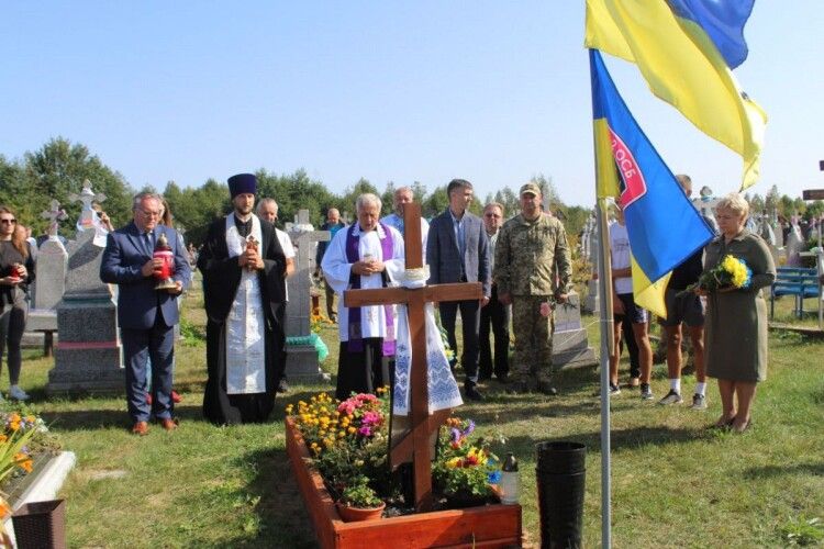 На Шаччині вшанували пам’ять вбитих більшовиками польських воїнів