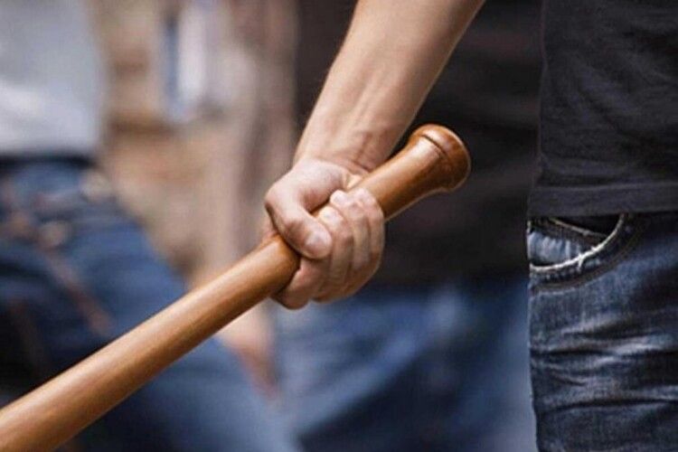 У Хмельницькому ТЦК ветеран влаштував погром, заявляючи про побиття сина
