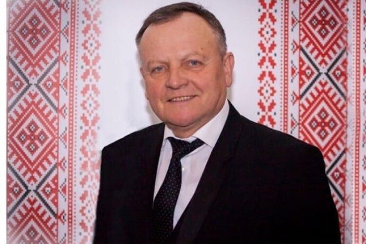 На зустріч з піснею запрошує заслужений працівник культури України - В'ячеслав Судима
